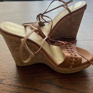 Stuart weitzman Tiedover Ankle-Wrap Wedge Sandal Camel size 8.5 M